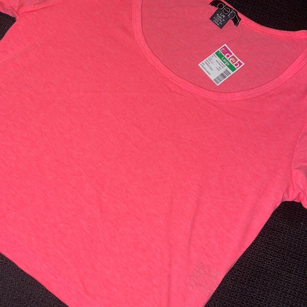 Deb hot pink crop. Size large. NWT.
